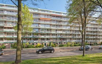 Volendamlaan 897