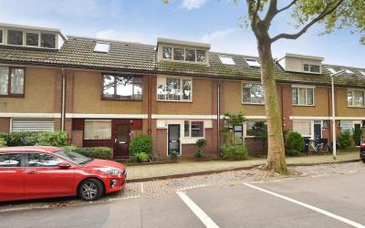 Laan van de. 6