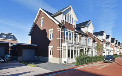 Hertog Kare. 6