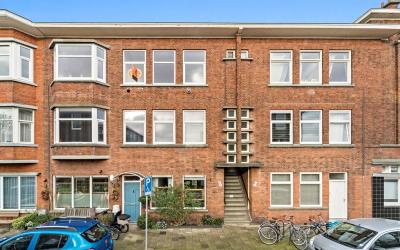 Hoenderloos. 5