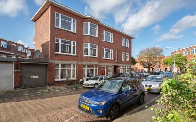 Hoenderloos. 57