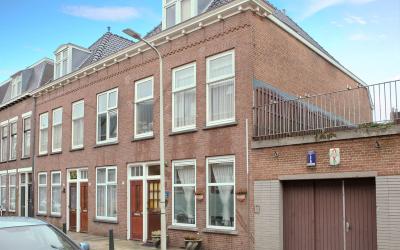 Van Egmonds. 11