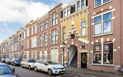 Van Aerssen. 242