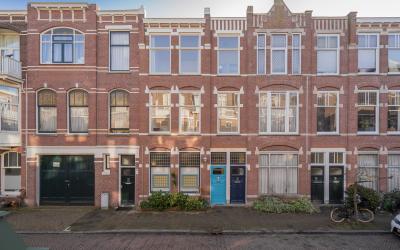 Van Loostra. 76