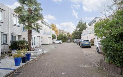 Ir. van der Sluijsplantsoen 13