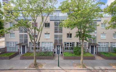 Amalia van Solmsstraat 1-P