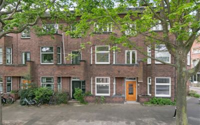 Van Hogenho. 142