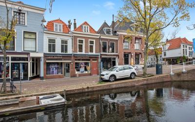 Vrouwjutten. 4