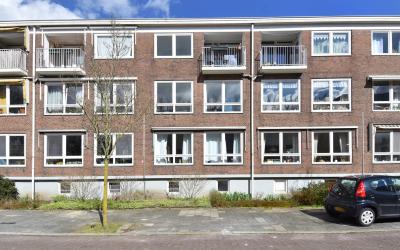 Van Blommes. 28-B