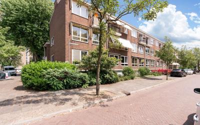 Van Blommes. 30