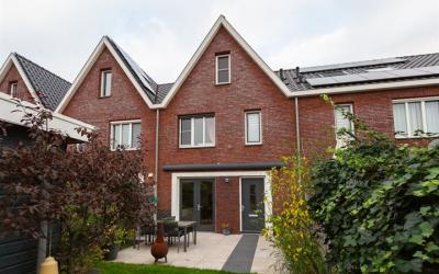 Van der End. 8