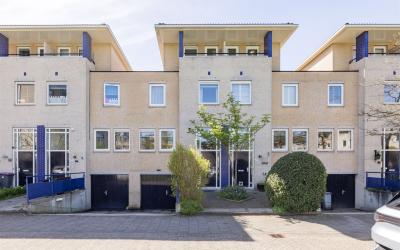 Hof van Azu. 30