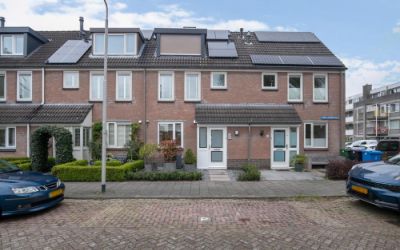 Anna van Bu. 37