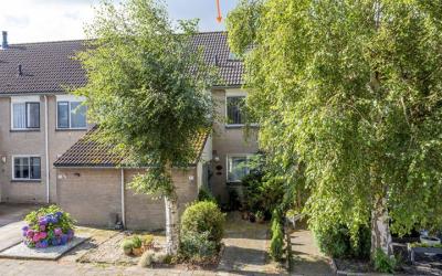 Edelsteenweg 33