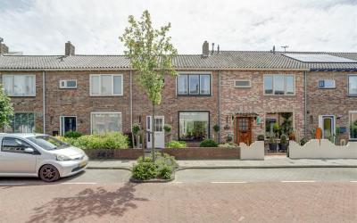 Hendrik van. 24