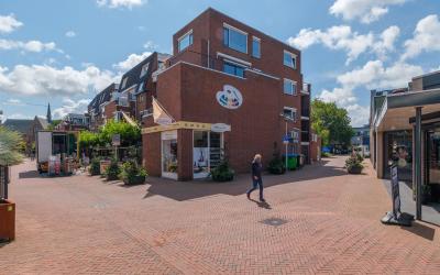Van Tijnple. 17