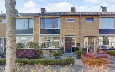van Hamalst. 9