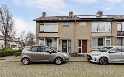 van Hamalst. 24