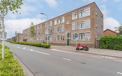 Karel Doorm. 27