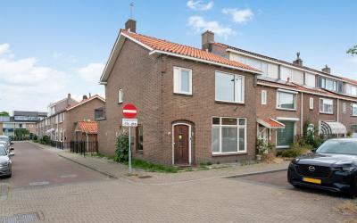 Karel Doorm. 16