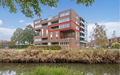 Merbauhout 23