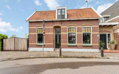 Kerkstraat 8