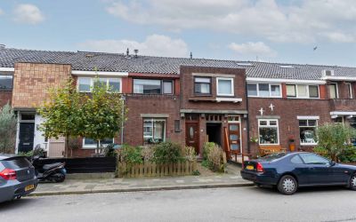 Onder de Bo. 51