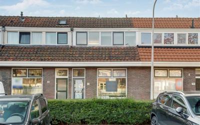 Constantijn. 33