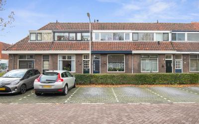 Constantijn. 43