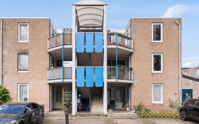 van den Bos. 25