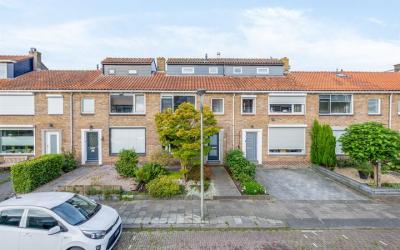 Domela Nieuwenhuisstraat 29