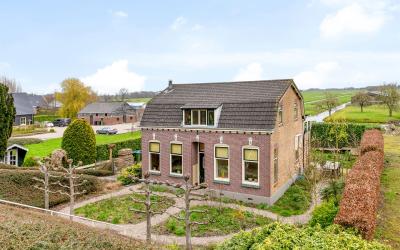 Dorpsstraat 132