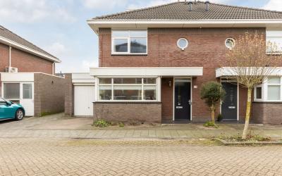 Uiterwaard 24