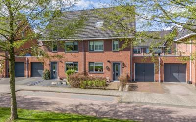 Naar de Donk 15