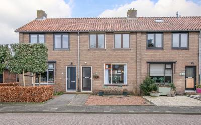Hennepstraat 25
