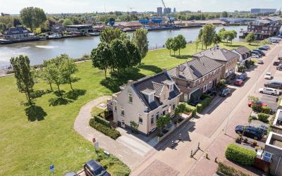 Dorpsstraat 86