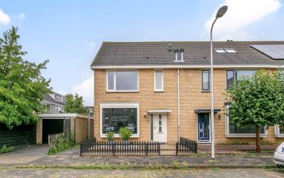 De Vroedsch. 9