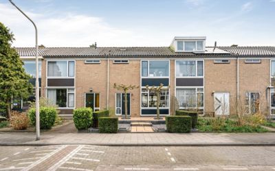 Troelstrast. 48