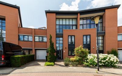 Zuidlaarder. 10