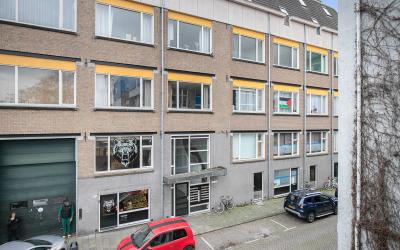 Van Meekere. 204