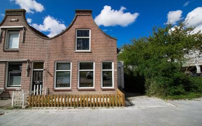 Zestienhove. 71