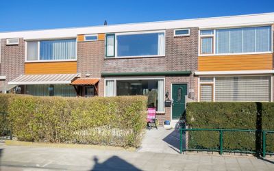 Zestienhove. 469