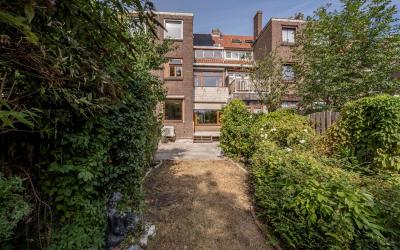 Pieter van. 28