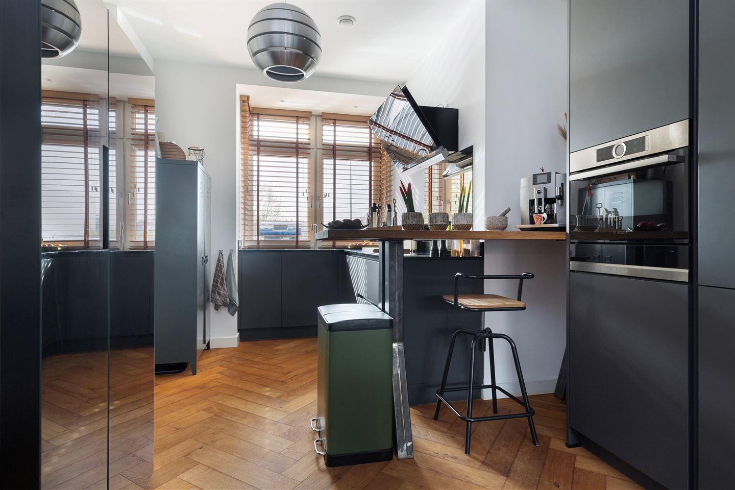 Appartement te koop: Overschieseweg 8A, Rotterdam