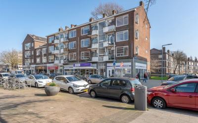 Kerstroosst. 14-D