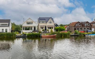 Bergse Link. 153