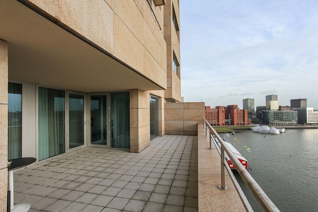 Appartement te huur: Van der Hoevenplein 61, Rotterdam