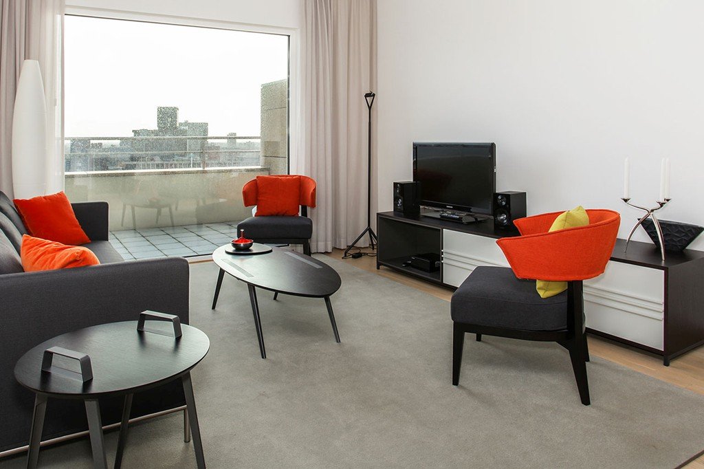 Appartement te huur: Van der Hoevenplein 61, Rotterdam