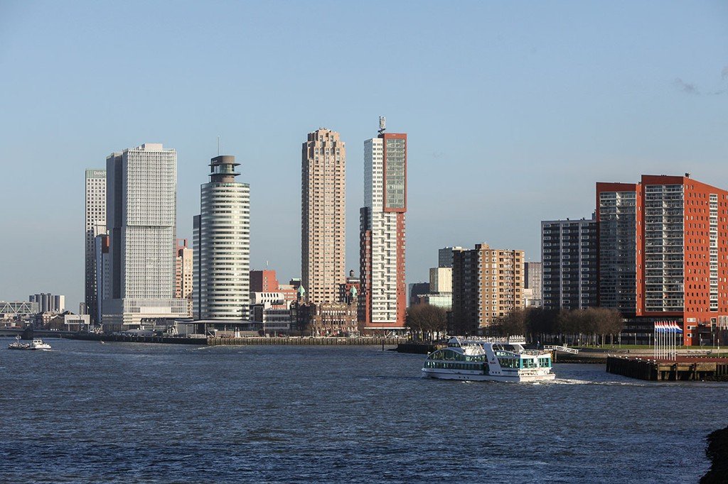 Appartement te huur: Van der Hoevenplein 61, Rotterdam