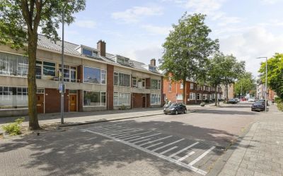 Van Blommes. 32